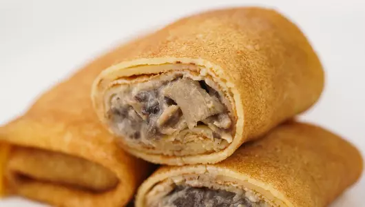 Блины с курицей и грибами