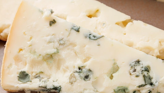 Сыр мягкий с голубой плесенью "Блю Чиз", 140 г