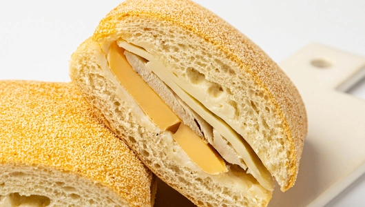 Сэндвич "Нежный" с курицей, омлетом и моцареллой