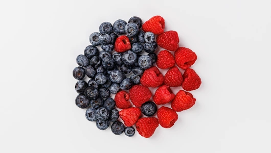 Ассорти ягодное (Малина, Голубика), 150 г Ассорти ягодное (Малина, Голубика), 150 г