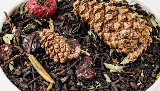 Чай черный крупнолистовой с сосновыми шишками, 70 г