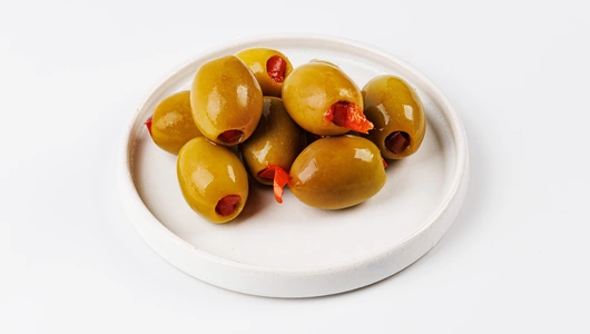 Оливки зеленые фаршированные красным перцем, 120 г Оливки зеленые фаршированные красным перцем, 120 г