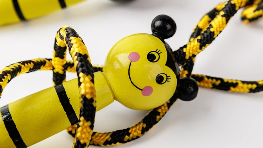 Скакалка детская с деревянными ручками Скакалка детская с деревянными ручками