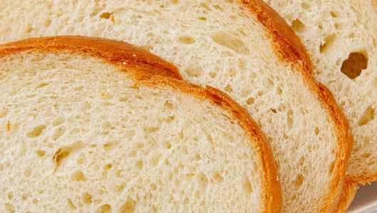 Батон нарезной, половинка Батон нарезной, половинка