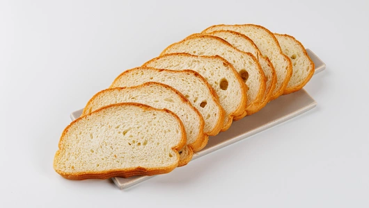 Батон нарезной, половинка Батон нарезной, половинка