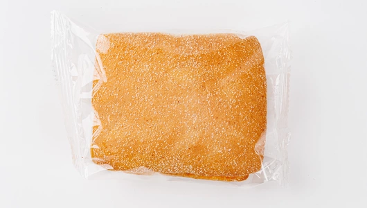 Мини-чиабатта с курицей, моцареллой и соусом острый Чили, кафе