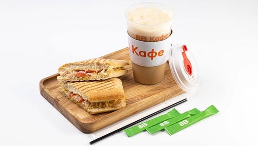 Комбо капучино 0.4 и чиабатта с курицей и соусом цезарь, кафе рег Комбо капучино 0.4 и чиабатта с курицей и соусом цезарь, кафе рег