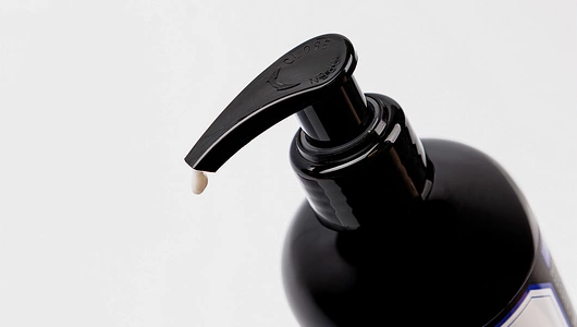 Лосьон для тела и рук парфюмированный "Снежный ирис и смородина", 250 мл