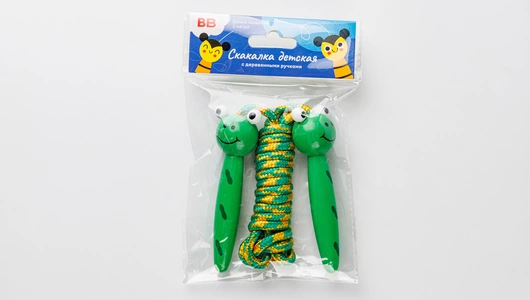 Скакалка детская с деревянными ручками Скакалка детская с деревянными ручками