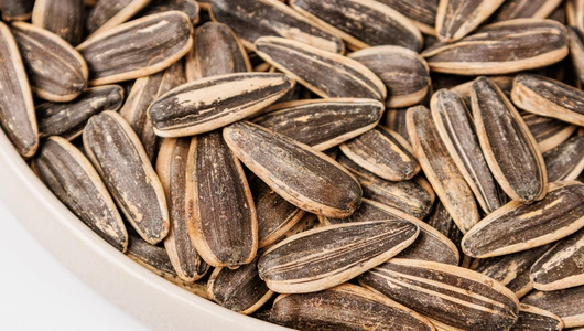 Семечки полосатые жареные соленые, 150 г Семечки полосатые жареные соленые, 150 г