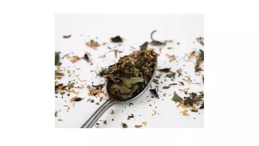 Чай белый White Palisade с&nbsp;листьями и&nbsp;цветами солнечной липы 100 г