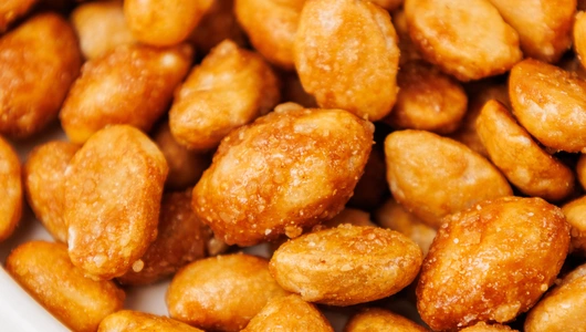 Арахис жареный в соленой карамели