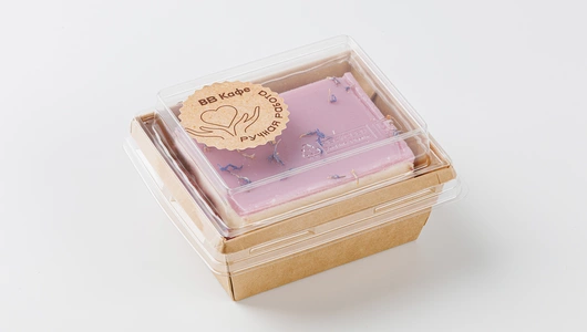 Пирожное бисквитное "Лавандовое" с черникой, кафе