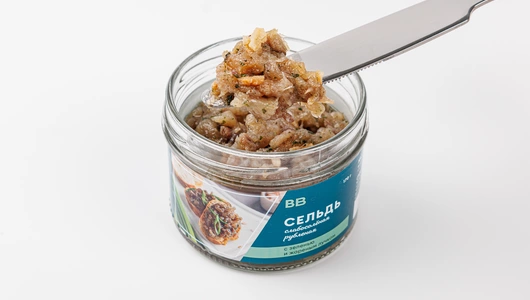 Сельдь тихоокеан. слабосоленая рубленая с зеленью и жареным лучком, 170 г