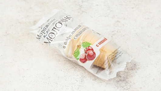 Мороженое молочное с вишней в вафельном стаканчике Мороженое молочное с вишней в вафельном стаканчике