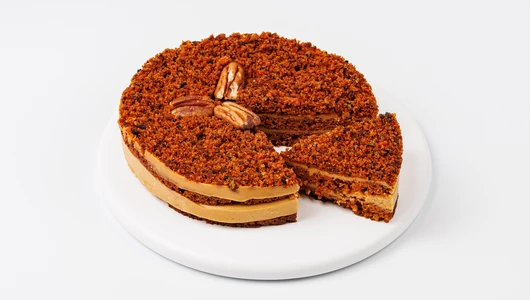 Торт "Морковный с пеканом" постный Торт "Морковный с пеканом" постный