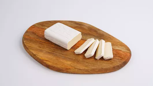 Сыр мягкий "Камамбер"