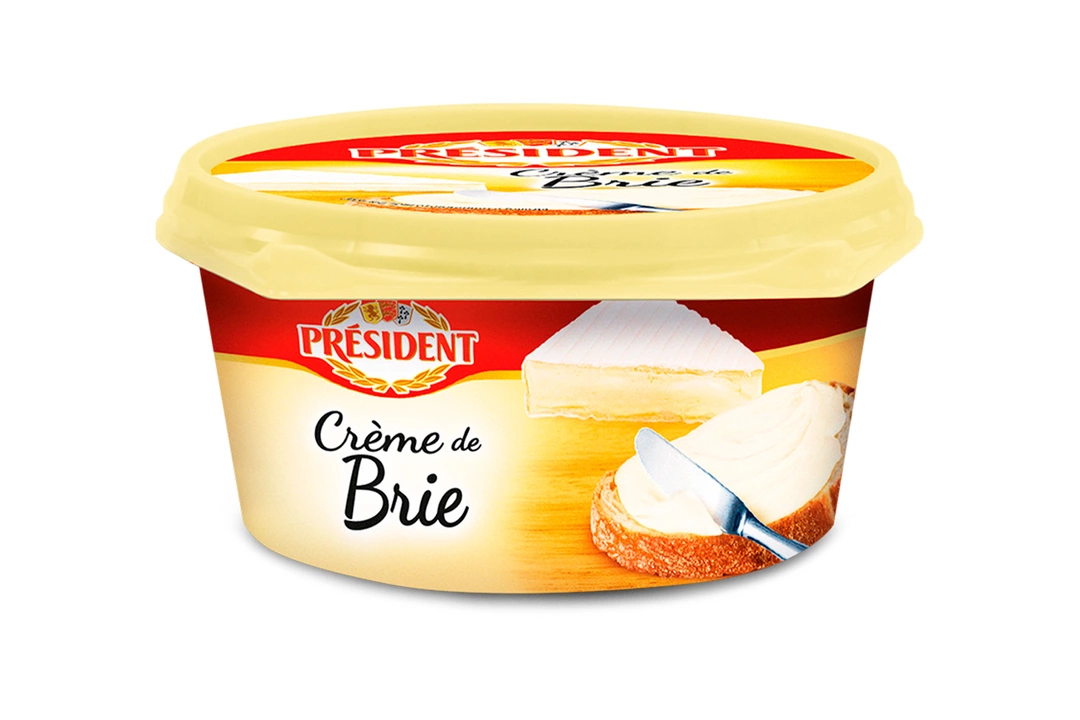 President creme. Президент Creme de Brie. Президент сыр плавленный крем де Бри 50% 125г. Сыр President Бри, 125г БЗМЖ. Сыр President бел Плес petit brie125г 60%.