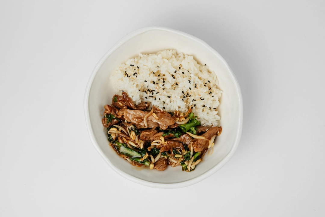 Рис по-тайски с курицей и овощами - пошаговый рецепт с фото и видео от Всегда Вкусно!