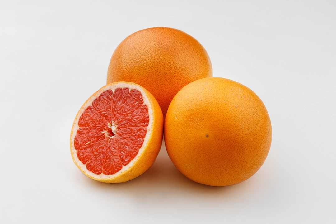 Грейпфрут вес. Гибрид мандарина и грейпфрута. Гибрид апельсина и грейпфрута. Грейпфрут это гибрид. Гибрид грейпфрута и манго.