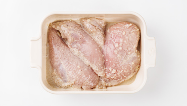 Изображение товара Готовое филе грудки цыпленка-бройлера в соусе Бешамель 548 рублей