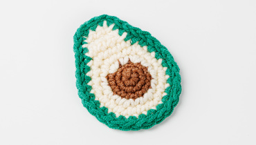 Изображение товара Вязаная брошь Авокадо ручной работы эксклюзивный аксессуар