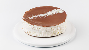 Изображение товара Торт Светлые ночи с сырным кремом 500 г - нежное шоколадное лакомство