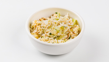 Изображение товара Салат с курицей ананасами и сельдереем 155 г ВкусВилл