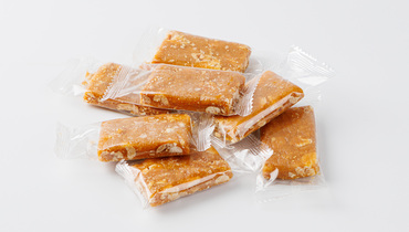 Изображение товара Конфеты Грильяж соленый ВкусВилл с арахисом и патокой