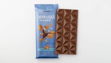 Изображение товара Шоколад молочный с миндальным печеньем