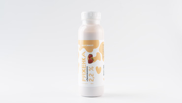 Изображение товара Ряженка Земляника 2, 2% - натуральный кисломолочный напиток с ягодным вкусом