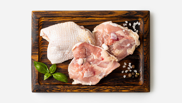 Изображение товара Куриные бёдра с кожей без хребта на вес ВкусВилл для жарки и супов