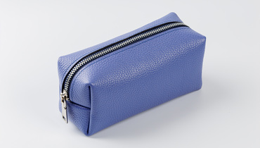 Изображение товара Косметичка из натуральной кожи василькового цвета