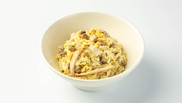 Изображение товара Салат с курицей и жареными шампиньонами 180 г ВкусВилл