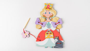 Изображение товара Шнуровка Принцесса - развивающая игрушка для детей с фигуркой и аксессуарами