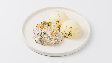 Изображение товара Грибной жюльен с курицей и картофельным пюре