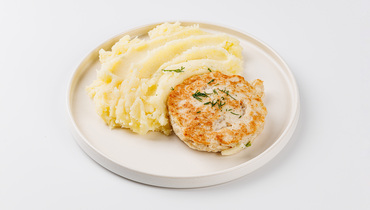Изображение товара Биточек куриный с капустой и картофельным пюре
